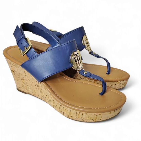 Tommy Hilfiger Wedge Sandals Sz 9 Gold Logo Strappy Thong Sandals - Picture 1 of 10